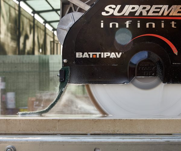 supreme_320_3